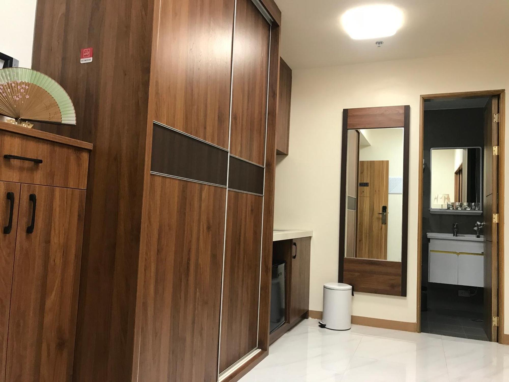 Sunset House Roxas Bay Apartment Манила Екстериор снимка